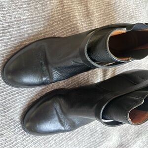 Madewell black leather booties